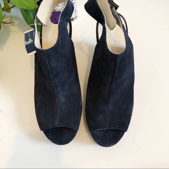 NWT Kenneth Cole Olani Embroidered Wedge Sandal - Picture 6 of 7